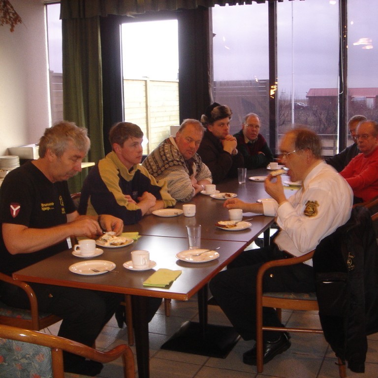 Kaffi og vöflur með sveitastjórn