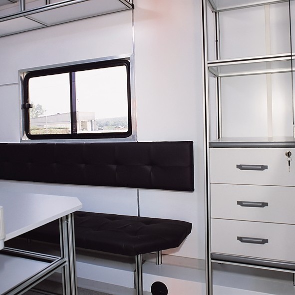 Stjórnstöðvagámar