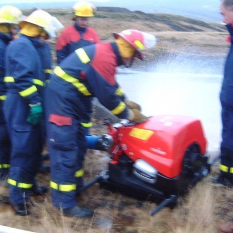 Dælt með Rosenbauer Fox dælunni