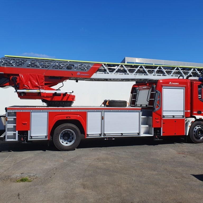 Magirus stigabifreið fyrir Slökkvilið Akraness og Hvalfjarðarsveitar. Lengsta stigabifreið sem flutt hefur verið til landsins fyrir slökkvilið.
