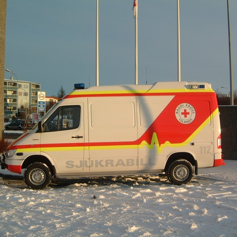 Profile MB Sprinter sjúkrabifreið 4x2 þær fyrstu af Sprinter gerð hérlendis. Komu til landsins 2004