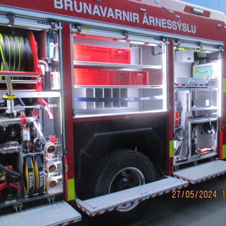 Hægri hlið opin