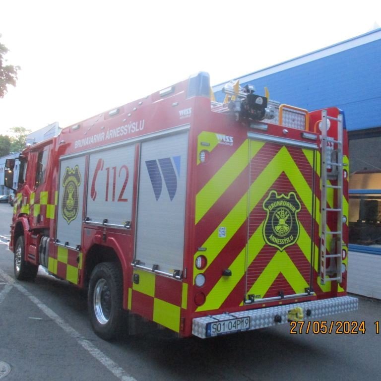 Vinstri- og bakhlið