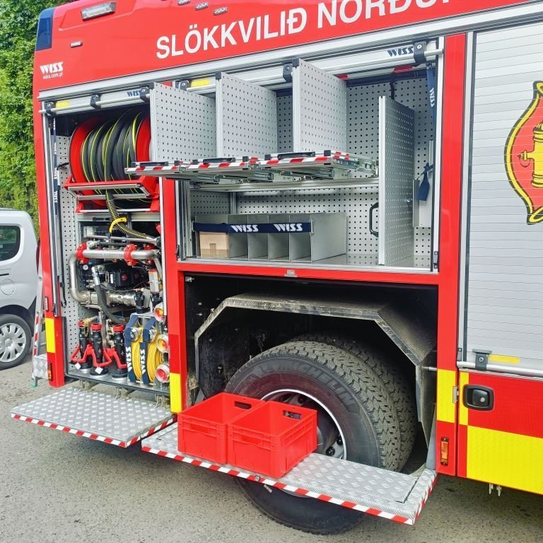 Hægri hlið opin