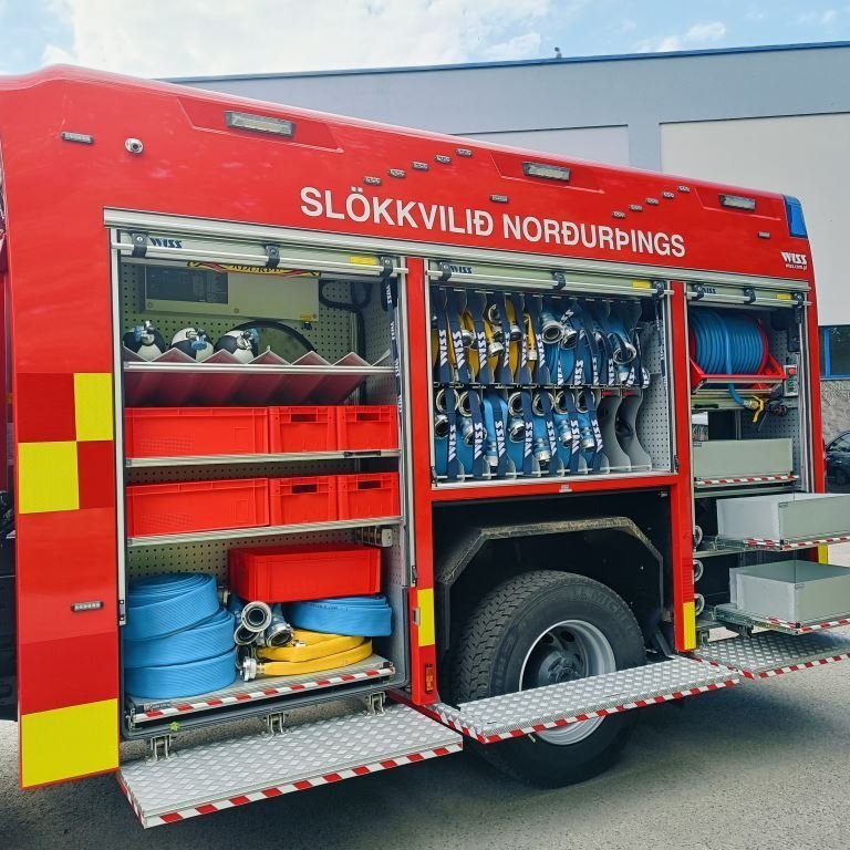 Vinstri hlið opin