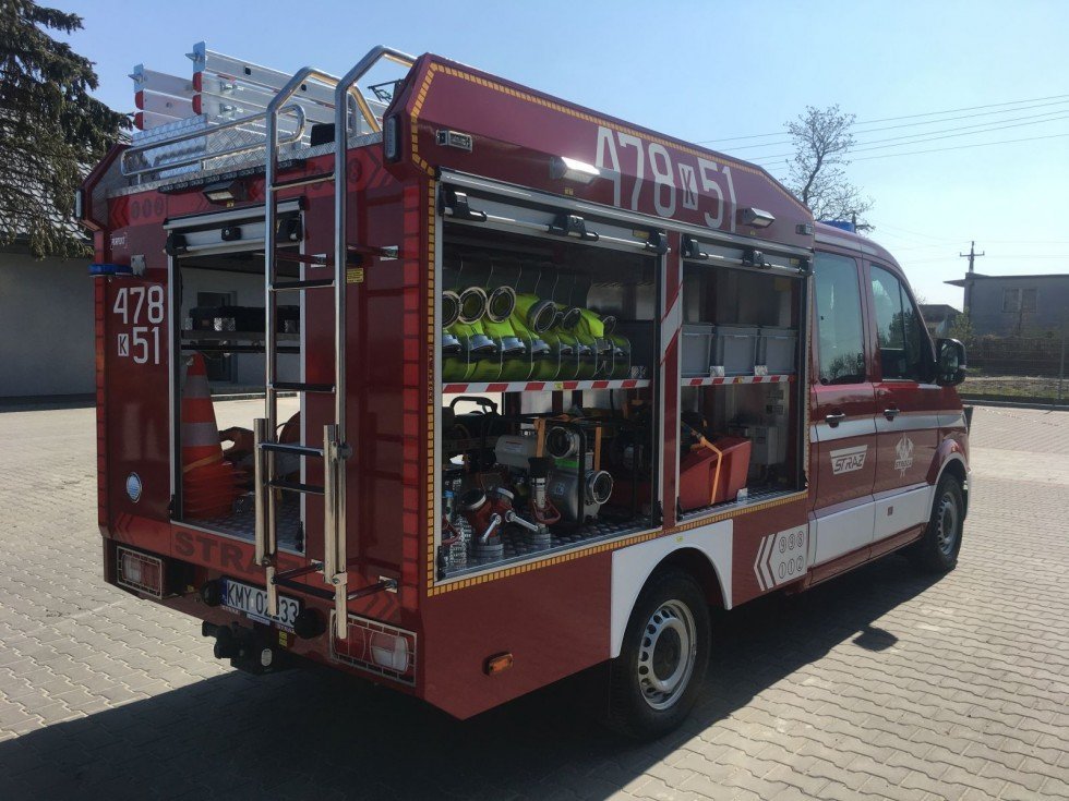 8d-10-stroza.jpg