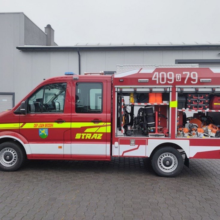 Undanfaraslökkvi og björgunarbifreiðar á ýmsum gerðum undirvagna.