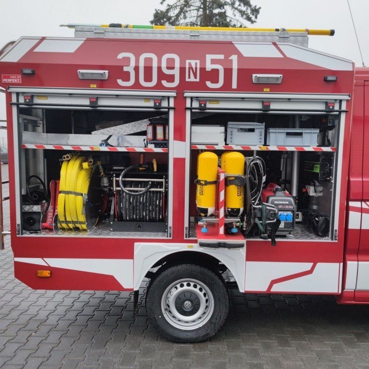 Undanfaraslökkvi og björgunarbifreiðar á ýmsum gerðum undirvagna.