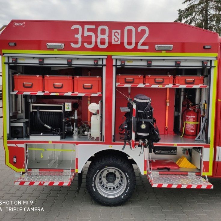 Undanfaraslökkvi og björgunarbifreiðar á ýmsum gerðum undirvagna.