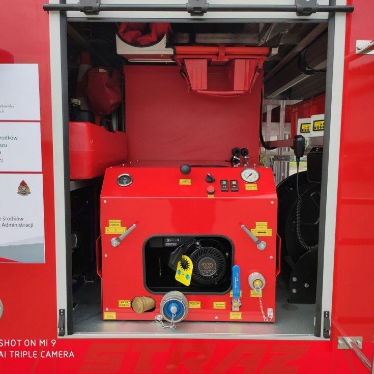 Undanfaraslökkvi og björgunarbifreiðar á ýmsum gerðum undirvagna.