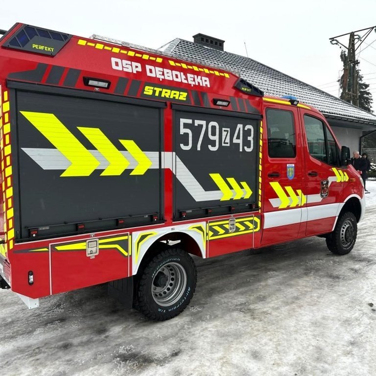 Undanfaraslökkvi og björgunarbifreiðar á ýmsum gerðum undirvagna.