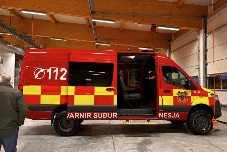 Áhafnar og flutningsbifreið fyrir Brunavarnir Suðurnesja